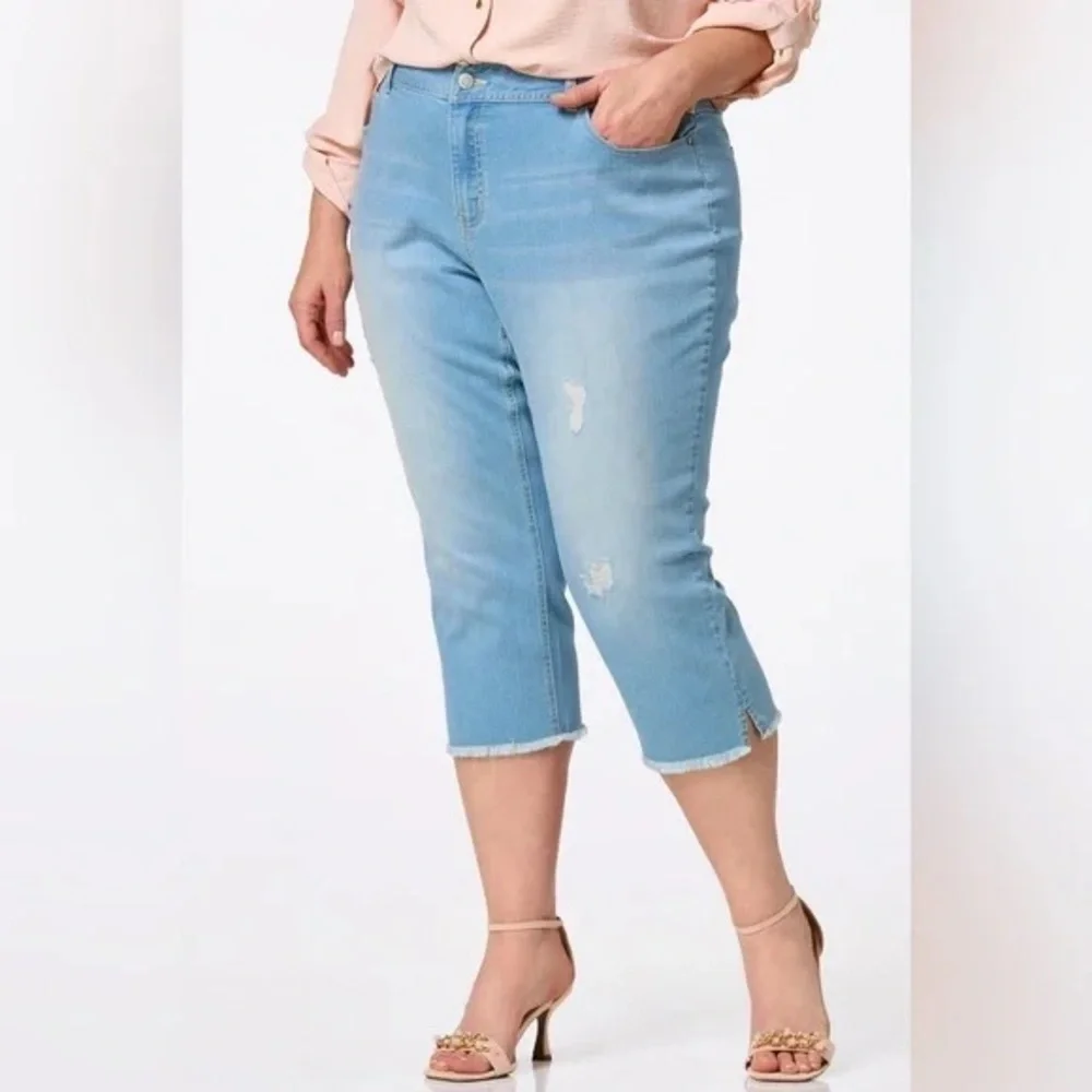 Cato | PLUS SIZE CROPPED LIGHT WASH SKINNY JEANS